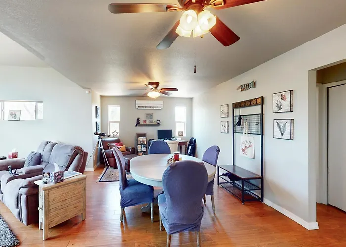 Holiday home Dog-friendly Retreat W/ Panoramic Views!